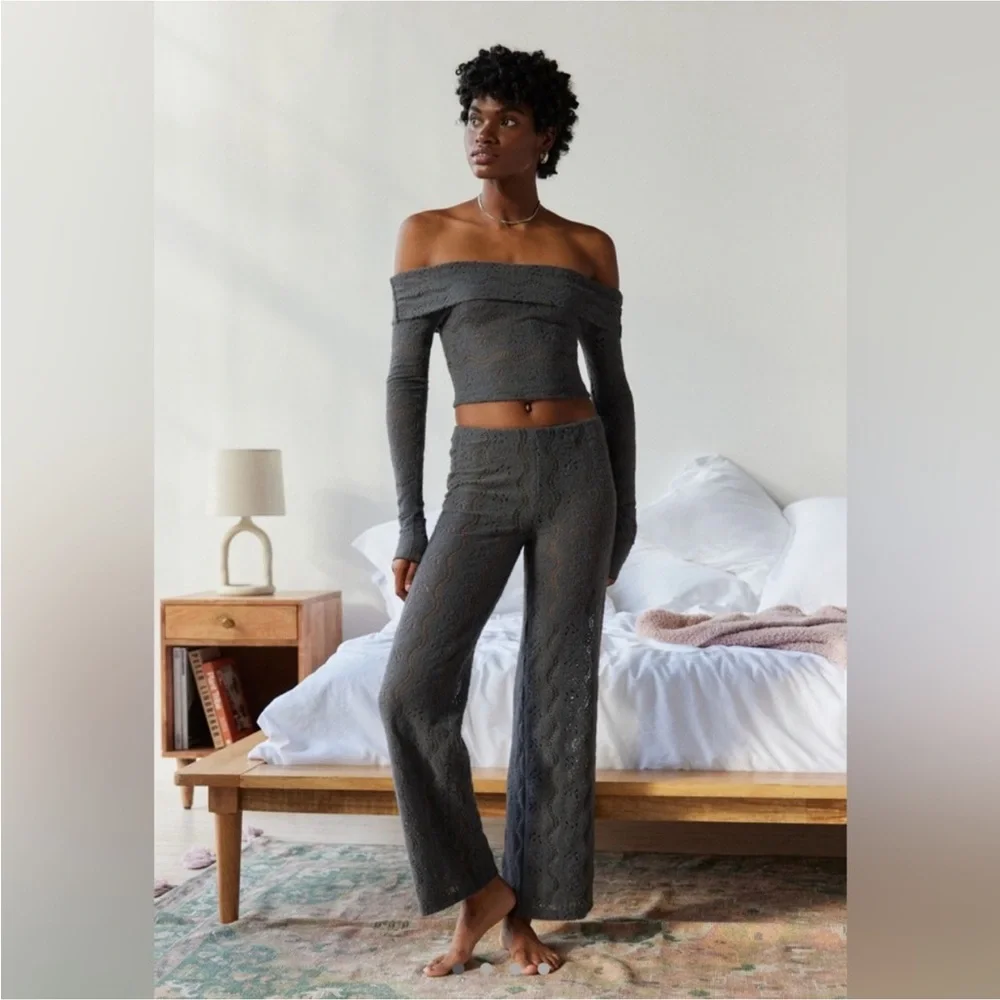 Urban Outfitters elegant lace